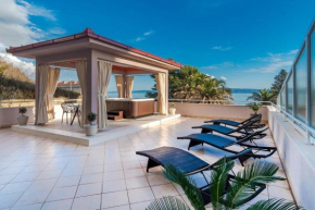 Family apartment with huge terrace and hot tub - Franka